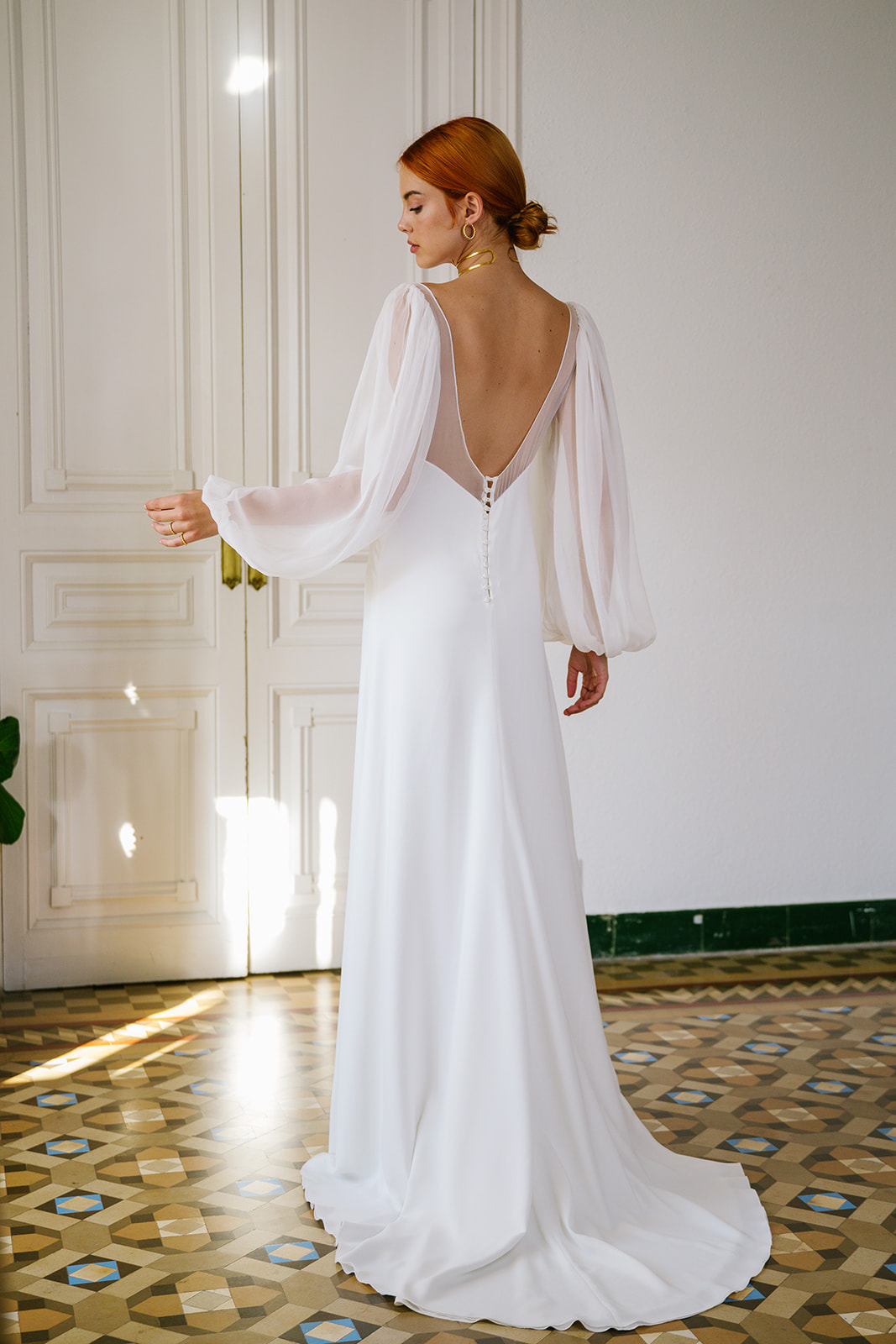 Brautfreundin Brautmode Mönchengladbach Fit&Flare Otaduy lange Arme tiefer Rücken