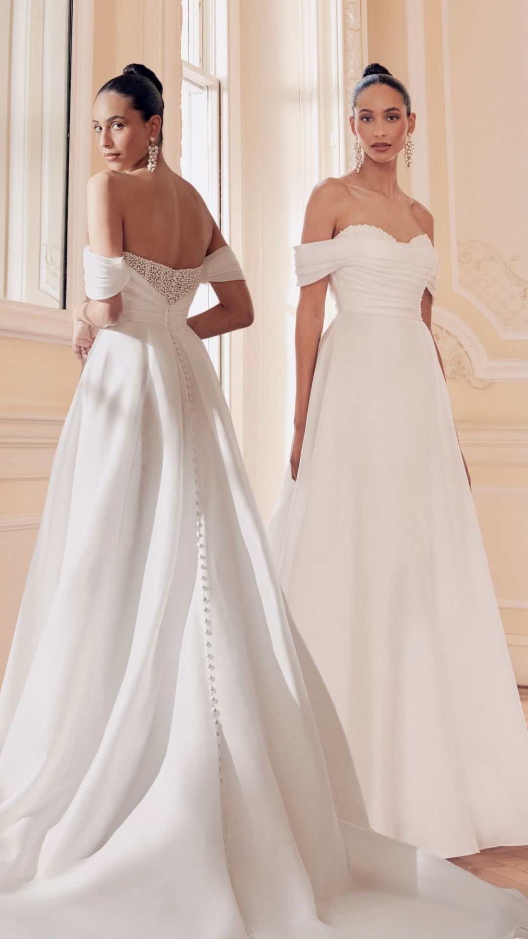 Brautfreundin Brautmode Mönchengladbach Ellis Brautkleid Prinzessin Mikadoseide mit Carmenträgern und Perlendetails