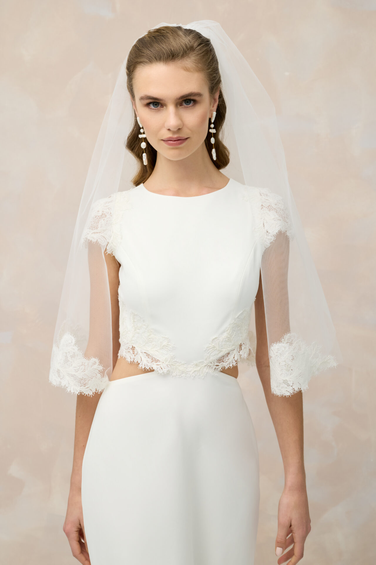 Brautfreundin Brautmode Mönchengladbach NRW Marylise Brautkleid Fit&Flare mit Schleier