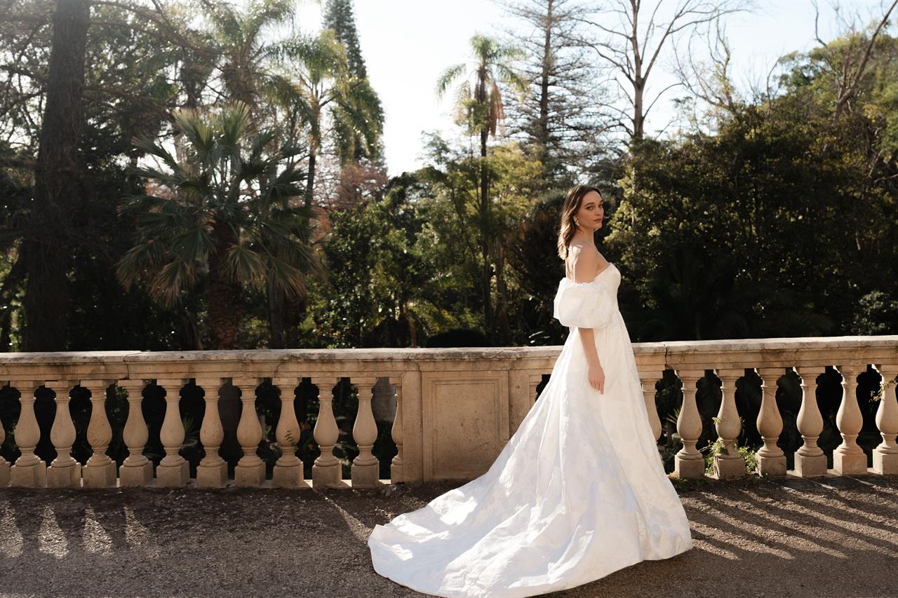 Brautmode Brautboutique NRW Mönchengladbach Prinzessin mit Schleppe